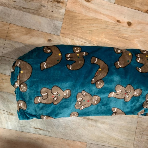 Christmas Gingerbread Man Plush Yoga Throw Plush Oversized Blanket Holiday brown - Picture 3 of 9
